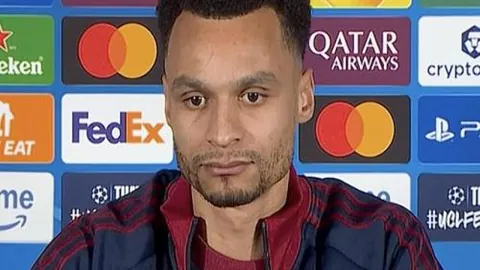 “2025新加坡WTT大满贯：王楚钦晋级八强——新华社讯”